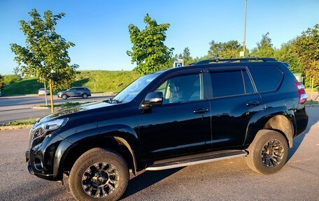 Toyota Land Cruiser Prado 150 рестайлинг 2, 2016 год, 3 950 000 рублей, 12 фотография
