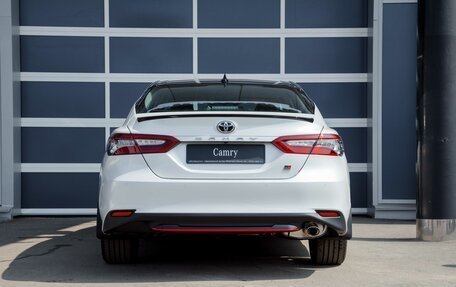 Toyota Camry, 2021 год, 2 940 000 рублей, 3 фотография
