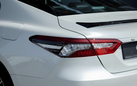 Toyota Camry, 2021 год, 2 940 000 рублей, 10 фотография