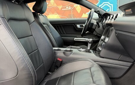Ford Mustang VI рестайлинг, 2022 год, 4 150 000 рублей, 23 фотография