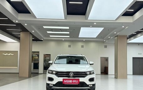 Volkswagen T-Roc I, 2022 год, 1 510 000 рублей, 2 фотография