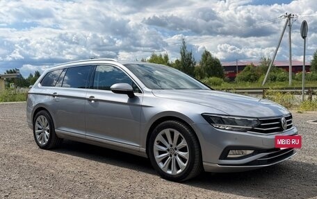 Volkswagen Passat B8 рестайлинг, 2019 год, 2 590 000 рублей, 2 фотография