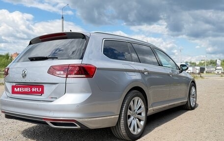 Volkswagen Passat B8 рестайлинг, 2019 год, 2 590 000 рублей, 3 фотография
