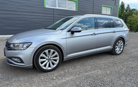 Volkswagen Passat B8 рестайлинг, 2019 год, 2 590 000 рублей, 10 фотография