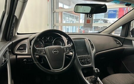 Opel Astra J, 2013 год, 699 000 рублей, 5 фотография