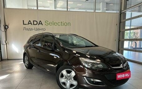 Opel Astra J, 2013 год, 699 000 рублей, 2 фотография