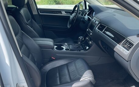 Volkswagen Touareg III, 2015 год, 2 980 000 рублей, 7 фотография