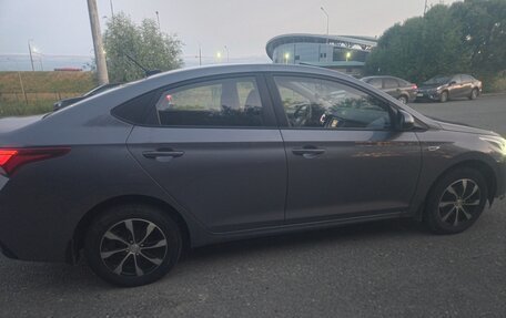 Hyundai Solaris II рестайлинг, 2017 год, 1 200 000 рублей, 10 фотография