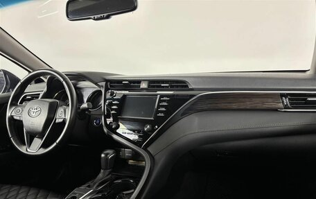 Toyota Camry, 2020 год, 2 760 000 рублей, 9 фотография