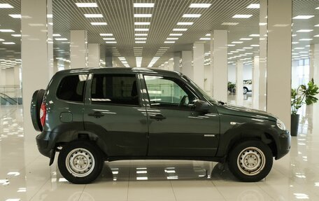 Chevrolet Niva I рестайлинг, 2017 год, 634 000 рублей, 5 фотография