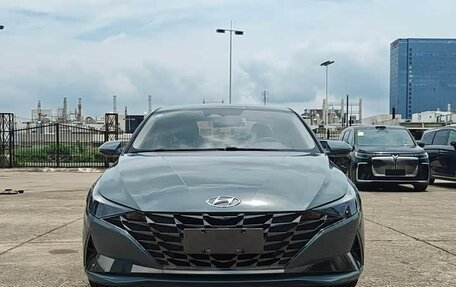 Hyundai Elantra, 2022 год, 1 650 000 рублей, 2 фотография
