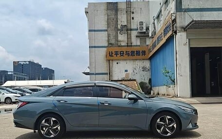 Hyundai Elantra, 2022 год, 1 650 000 рублей, 7 фотография