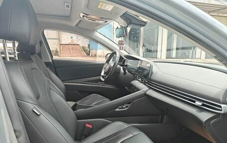 Hyundai Elantra, 2022 год, 1 650 000 рублей, 11 фотография