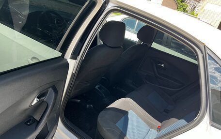Volkswagen Polo VI (EU Market), 2013 год, 750 000 рублей, 13 фотография