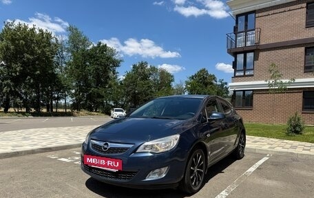Opel Astra J, 2011 год, 725 000 рублей, 3 фотография