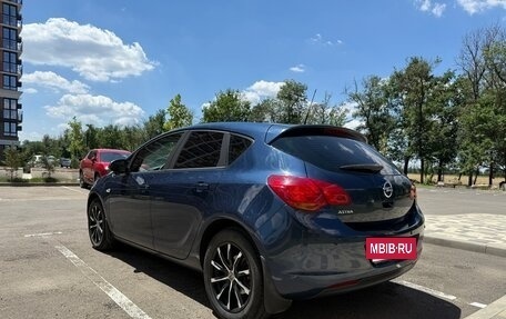 Opel Astra J, 2011 год, 725 000 рублей, 4 фотография