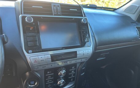 Toyota Land Cruiser Prado 150 рестайлинг 2, 2018 год, 4 490 000 рублей, 13 фотография