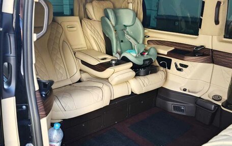 Mercedes-Benz V-Класс, 2018 год, 6 600 000 рублей, 5 фотография