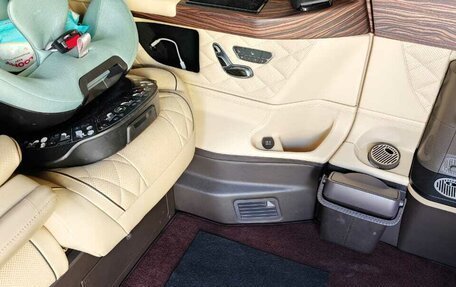 Mercedes-Benz V-Класс, 2018 год, 6 600 000 рублей, 12 фотография