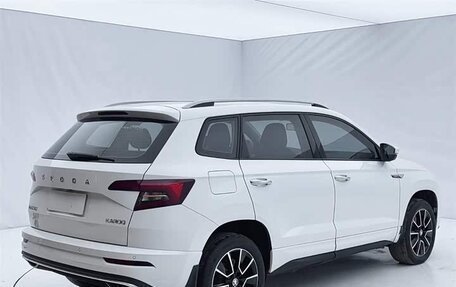Skoda Karoq I, 2022 год, 1 860 000 рублей, 6 фотография