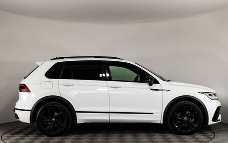 Volkswagen Tiguan II, 2021 год, 2 799 000 рублей, 4 фотография