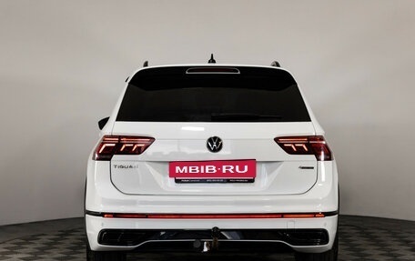 Volkswagen Tiguan II, 2021 год, 2 799 000 рублей, 7 фотография