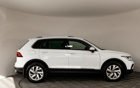 Volkswagen Tiguan II, 2021 год, 3 499 000 рублей, 4 фотография
