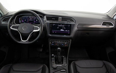 Volkswagen Tiguan II, 2021 год, 3 499 000 рублей, 10 фотография