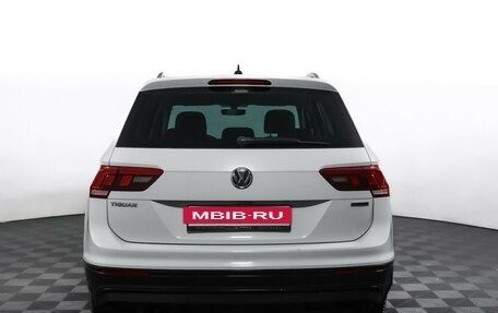 Volkswagen Tiguan II, 2018 год, 2 630 000 рублей, 7 фотография