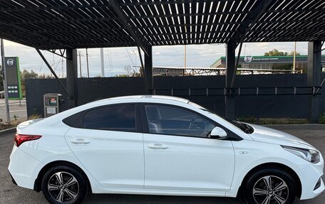 Hyundai Solaris II рестайлинг, 2018 год, 1 200 000 рублей, 13 фотография