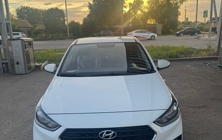 Hyundai Solaris II рестайлинг, 2018 год, 1 200 000 рублей, 16 фотография