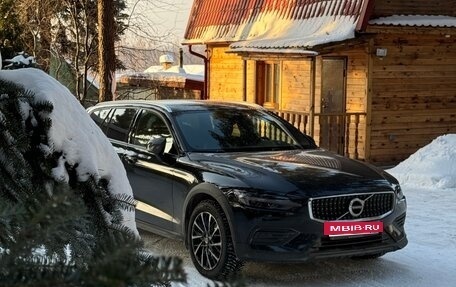 Volvo V60 Cross Country II, 2021 год, 5 500 000 рублей, 5 фотография