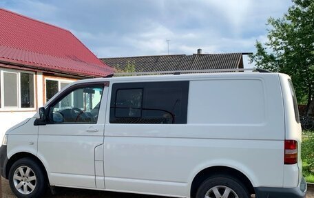 Volkswagen Transporter T5 рестайлинг, 2005 год, 750 000 рублей, 3 фотография
