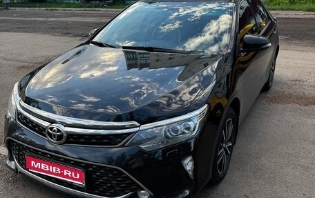 Toyota Camry, 2018 год, 2 450 000 рублей, 1 фотография