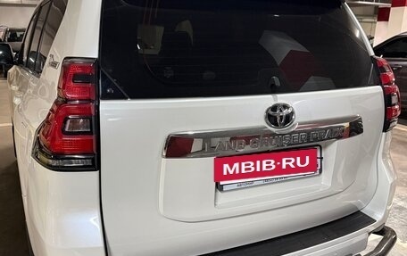 Toyota Land Cruiser Prado 150 рестайлинг 2, 2018 год, 5 300 000 рублей, 6 фотография