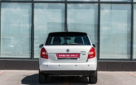 Skoda Fabia II, 2013 год, 800 000 рублей, 4 фотография