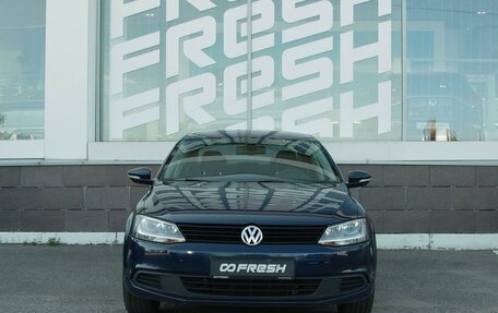 Volkswagen Jetta VI, 2013 год, 990 000 рублей, 3 фотография