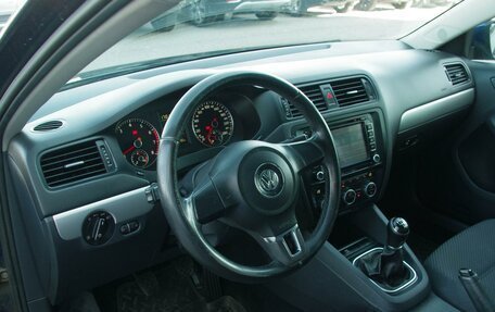 Volkswagen Jetta VI, 2013 год, 990 000 рублей, 6 фотография