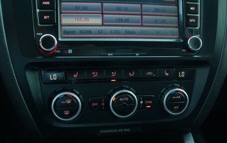 Volkswagen Jetta VI, 2013 год, 990 000 рублей, 16 фотография