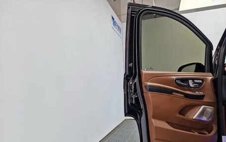 Mercedes-Benz V-Класс, 2022 год, 5 538 000 рублей, 10 фотография