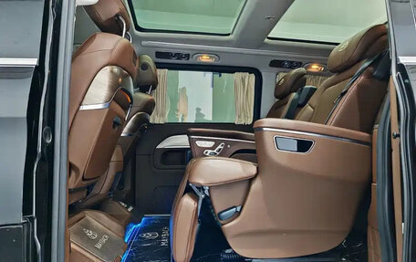Mercedes-Benz V-Класс, 2022 год, 5 538 000 рублей, 20 фотография