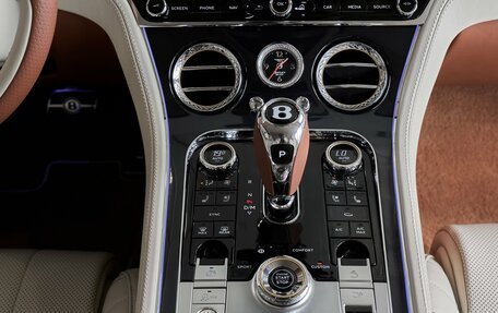 Bentley Continental GT III, 2018 год, 13 000 000 рублей, 15 фотография