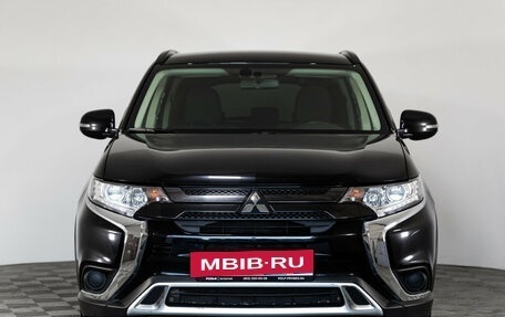 Mitsubishi Outlander III рестайлинг 3, 2021 год, 2 599 000 рублей, 2 фотография