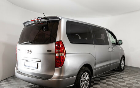 Hyundai Grand Starex Grand Starex I рестайлинг 2, 2016 год, 2 299 000 рублей, 6 фотография