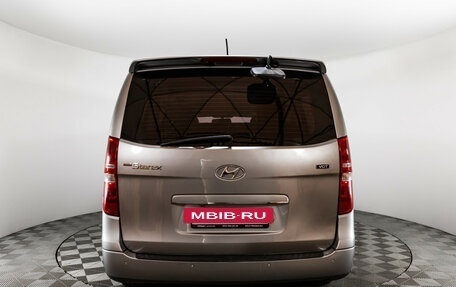 Hyundai Grand Starex Grand Starex I рестайлинг 2, 2016 год, 2 299 000 рублей, 7 фотография