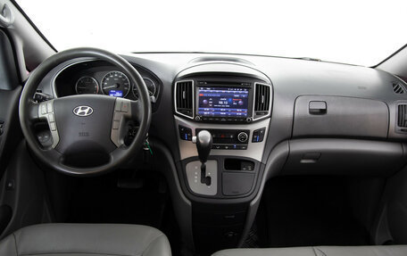 Hyundai Grand Starex Grand Starex I рестайлинг 2, 2016 год, 2 299 000 рублей, 10 фотография