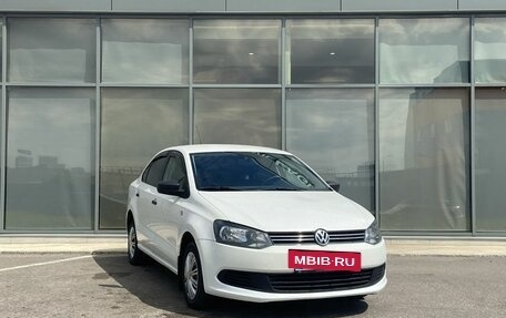 Volkswagen Polo VI (EU Market), 2012 год, 529 000 рублей, 2 фотография