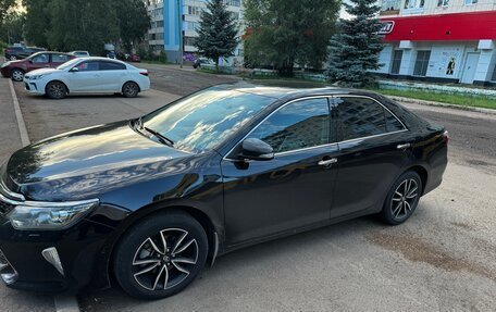 Toyota Camry, 2018 год, 2 450 000 рублей, 4 фотография