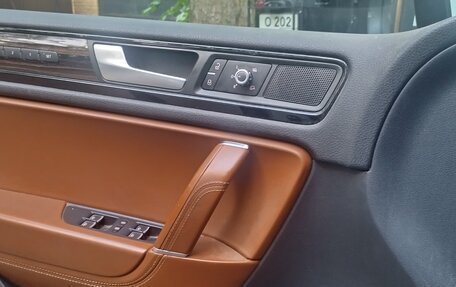 Volkswagen Touareg III, 2013 год, 2 200 000 рублей, 3 фотография