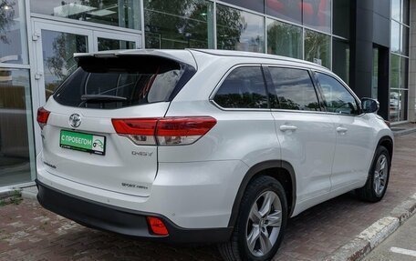 Toyota Highlander III, 2021 год, 4 750 000 рублей, 5 фотография